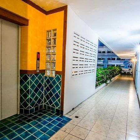 Hotel Sutus Court 4 à Pattaya Extérieur photo