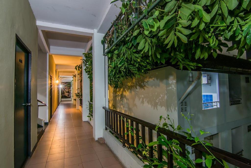 Hotel Sutus Court 4 à Pattaya Extérieur photo