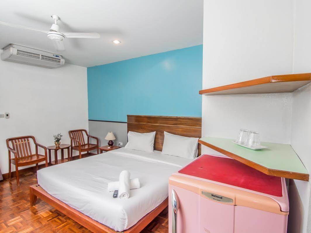 Hotel Sutus Court 4 à Pattaya Extérieur photo